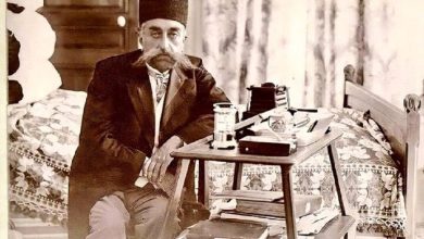 مظفرالدین‌شاه بازو در بازوی ملکه ایتالیا +عکس