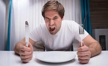 چطور دوباره گرسنه نشویم؟/ ۵ راهکار سریع برای رفع گرسنگی کاذب