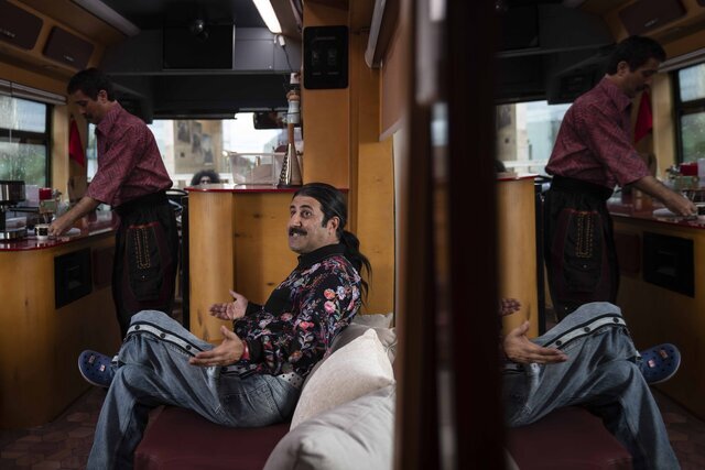 خانواده ای" معمولی " که هنوز دغدغه ی کنار هم بودن دارند