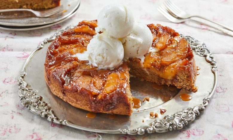 طرز تهیه کیک سیب با سس کارامل؛ طعمی دلچسب و بی‌نظیر