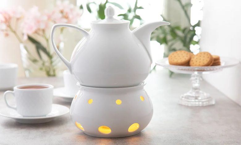 روش های طبیعی برای رفع لکه چای از قوری