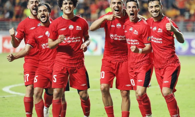 باز شدن آغوش تراکتور برای قهرمانی