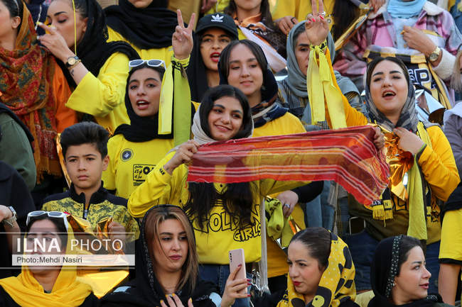 دیدار تیمهای فوتبال پرسپولیس تهران و سپاهان تهران+تصاویر