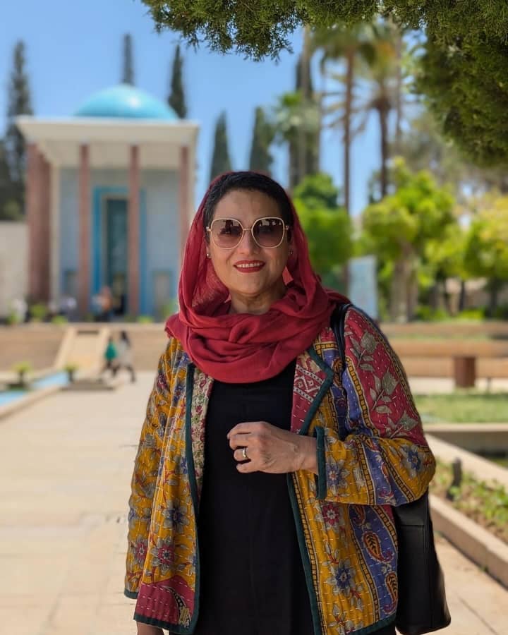 استایل شیک شبنم مقدمی در ارامگاه سعدی سوژه عکاسان شد