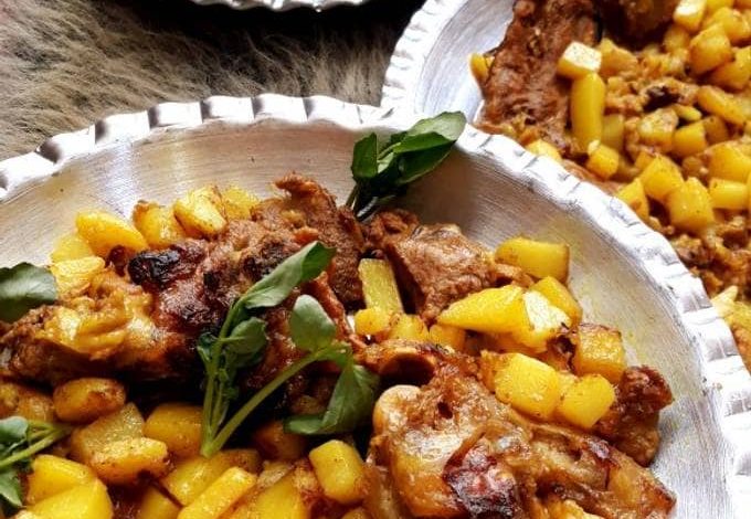 قاورمه؛ یک غذای خوش طعم و لذیذ برای شام+روش تهیه