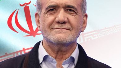 پزشکیان به افتخار کارگران پا به توپ شد+تصویر