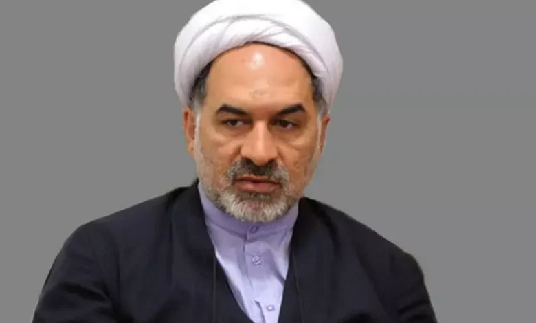 تربیتهای گلخانهای | دختر حاج آقا تصمیم گرفت «خودش» باشد