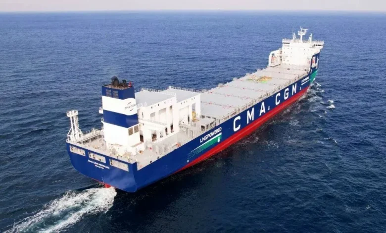 بزرگترین کشتی جهان به آب انداخته شد