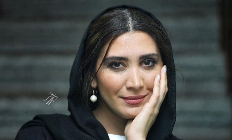 ژستهای احساسیِ نیکی مظفری در آغوش پدرش جلبتوجه کرد +تصاویر