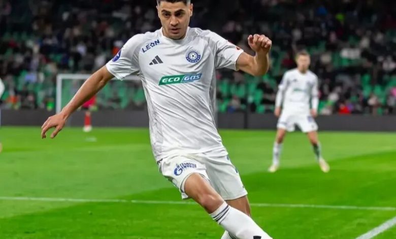 اعتراض هواداران استقلال به خرید پرسپولیسی / او را نمی خواهیم