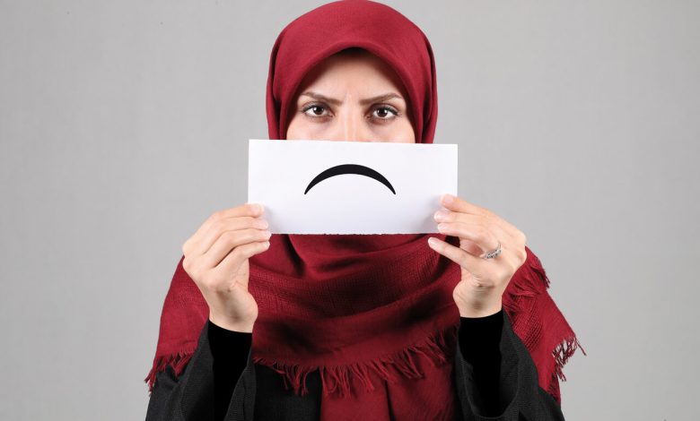 اگر این ۱۰ جمله را زیاد استفاده میکنید از زندگی خود راضی نیستید!