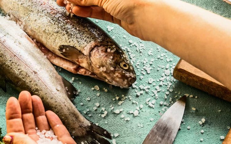 با این روش بوی بد زهم ماهی را از بین ببرید