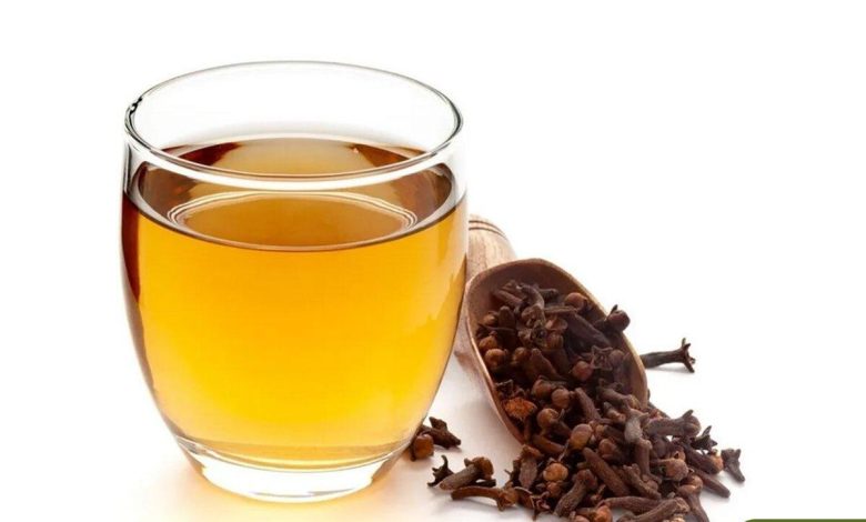 ۶ فایده شگفت‌انگیز نوشیدن دمنوش میخک در روز