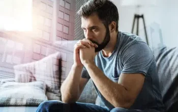 تعصب چیست؟ بررسی دلایل، انواع و راه های مقابله با آن