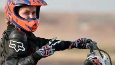 چرا موتورسواری بانوان جایز نیست؟