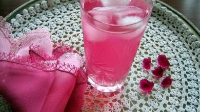 بررسی فواید نوشیدن گلاب ناشتا؛ اثر در مغز، گوارش و قلب