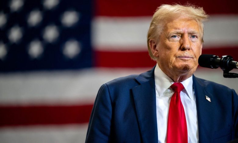 شوخی ترامپ با مکرون: «مطمئن شو در بسته بماند!»+فیلم