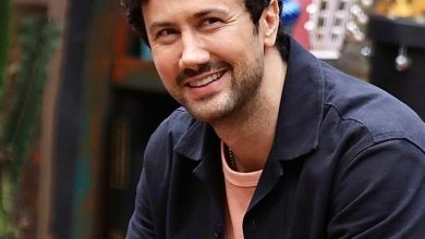 شاهرخ استخری: از جوکر بودن تا نوازندگی گیتار در بلژیک+تصویر