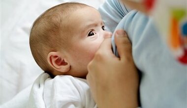 روش نگهداری شیر مادر در یخچال و فریزر