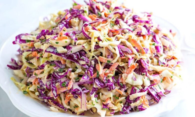 نحوه آماده‌سازی سالاد کلم مناسب تابستان