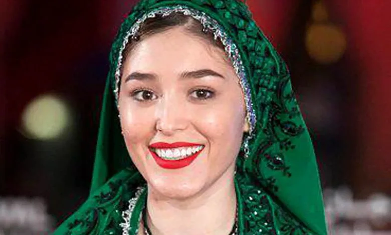 رفتار محترمانه فرشته حسینی با طرفدارانش+فیلم