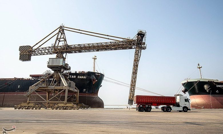 ترخیص کالاهای ضروری از بنادر ایران