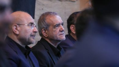 حضور پزشکیان و قالیباف در عزاداری شب چهارم محرم خبر ساز شد+ فیلم