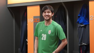 قاب عاشقانه سردار آزمون در کنار پدر+تصویر