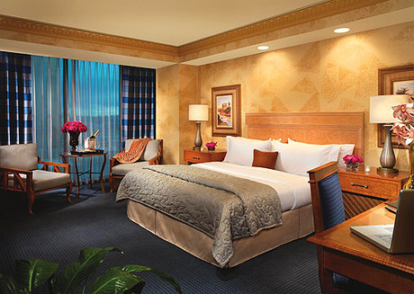 قیمت هتل‌ها در ایران دو بار گران می‌شود؟