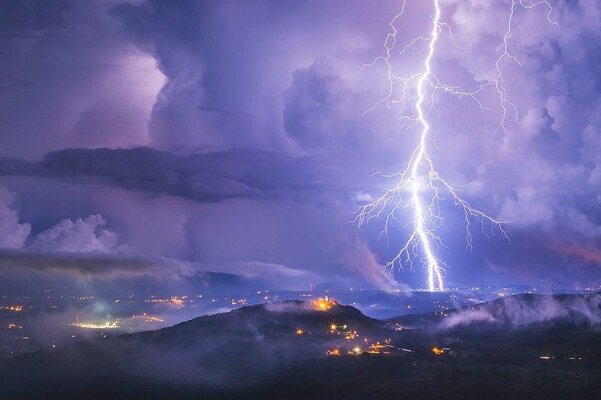 پیشبینی رگبار و رعد و برق، وزش باد شدید و گرد و خاک