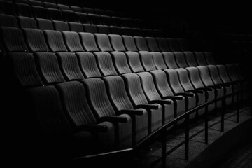 تئاتر های تعطیل سراسر کشور شدند