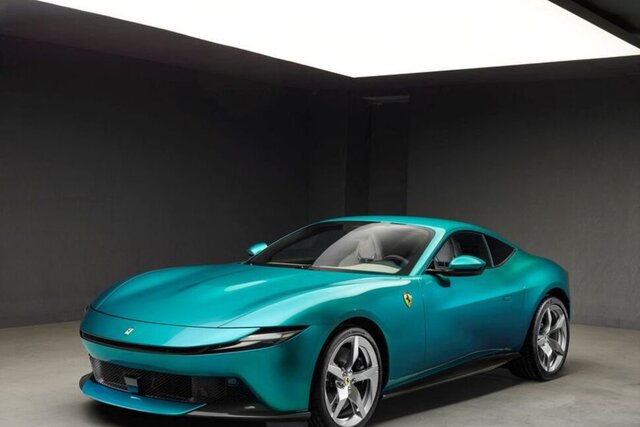 رونمایی از خودروی جدید فراری با قیمت پایه ۲۴۰ هزار یورو