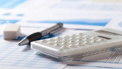 بازی ذهن در بازار؛ چگونه شناخت‌های نادرست سرمایه‌ را هدایت می‌کنند؟