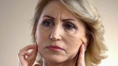 پوست در ۴۰، ۵۰ و ۶۰ سالگی چه تغییراتی می‌کند؟