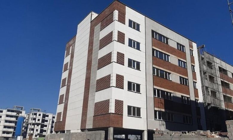 قائممقام بنیاد ملی نخبگان درباره طرح مسکن نخبگان گفت: روند تأمین زمین در این استان پیچیدگیهایی دارد. یکی از گزینههای در دست بررسی، تخصیص اراضی منطقه طاهرآباد واقع در حریم بومهن و آبریز سد لتیان است که هماکنون در شورای عالی شهرسازی و معماری در حال بررسی و تصمیم گیری است.