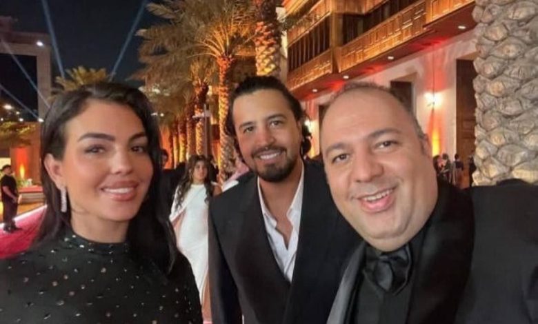 ماجرای سلفی علی اوجی با همسر رونالدو لورفت+فیلم