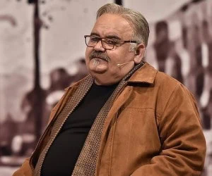  اکبر عبدی به عیادت یکی از لوتی‌های قدیم تهران رفت + فیلم