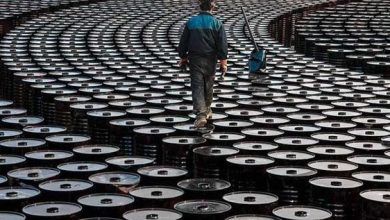 بازار نفت زیر ضربه تحریم‌ها و عرضه مازاد؛ رشد قیمت‌ها متوقف شد